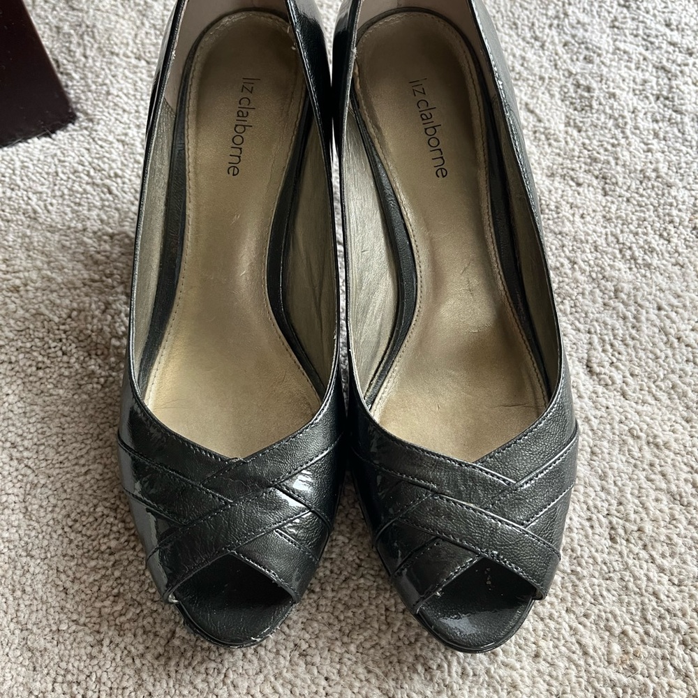 Liz Claiborne Gray Heels / Pumps